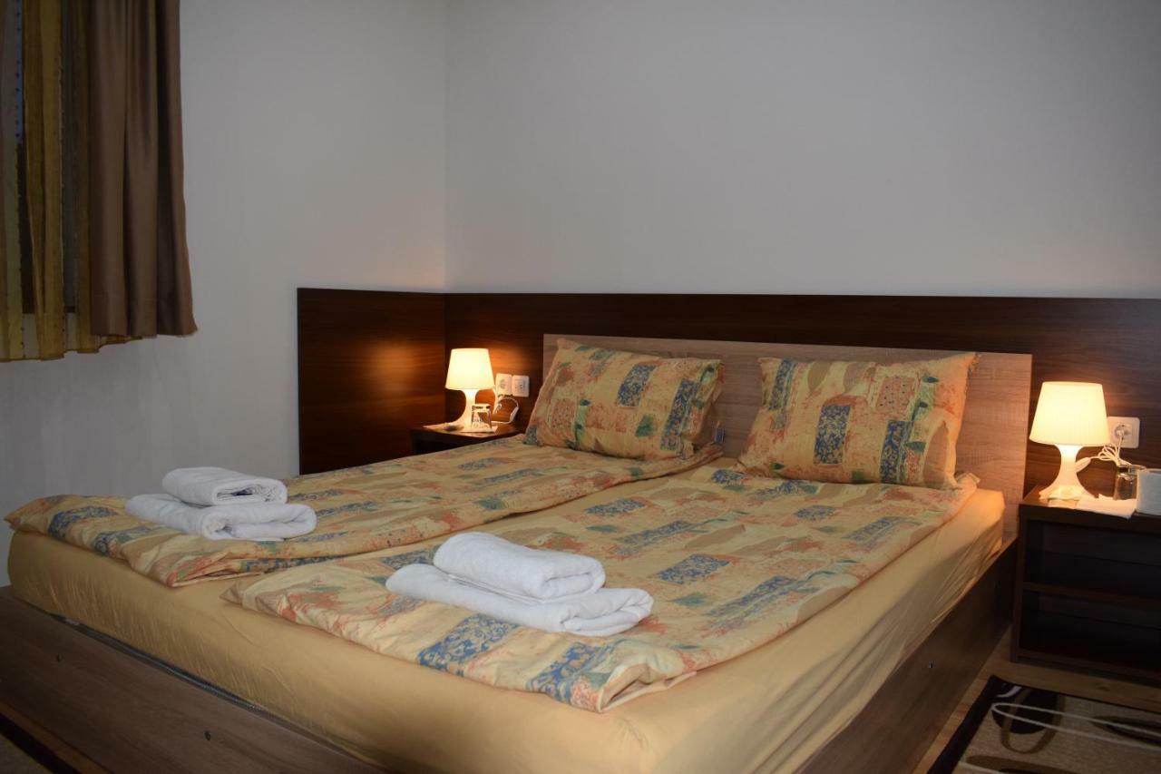 Mamin Kolio Hotel Bansko Bagian luar foto
